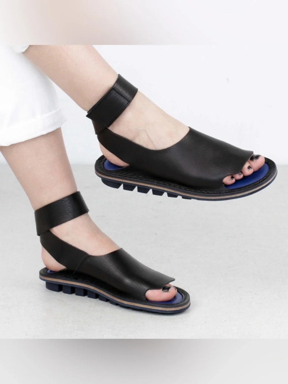 Trippen Women’s Close Hug Black Leather Open toe Sandals Size: 38
